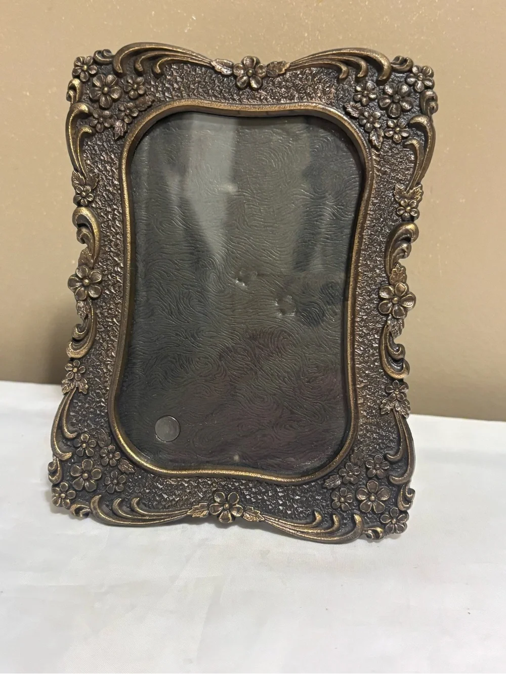 Ornate Floral Antique-Style Bronze Photo Frame